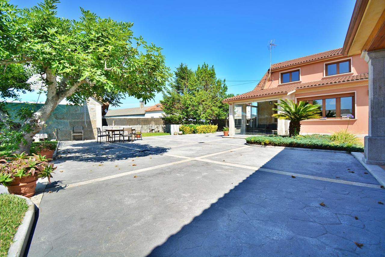 Galihost - Casa Con Precioso Jardin En Vilanova De Arousa 外观 照片