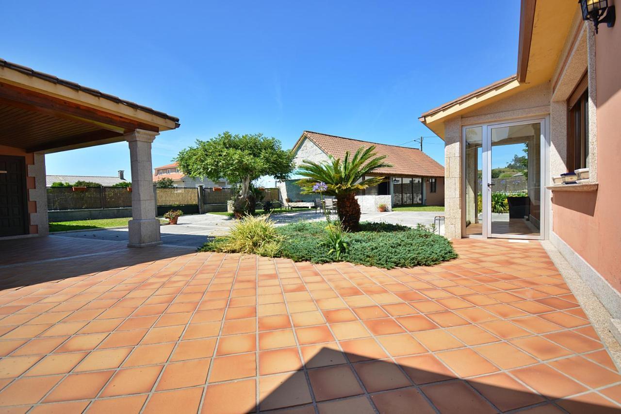 Galihost - Casa Con Precioso Jardin En Vilanova De Arousa 外观 照片